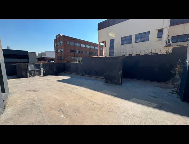 377M² WAREHOUSE TO LET IN WYNBERG
